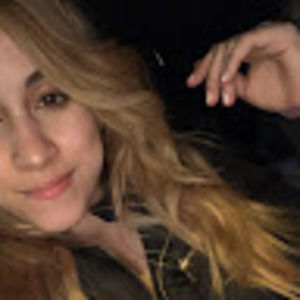 Meet your Posher, Dmakeupartist